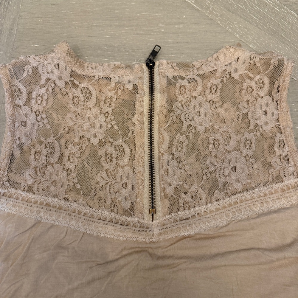 POL Cream Lace Peplum Camisole Tank Top - Picture 10 of 10